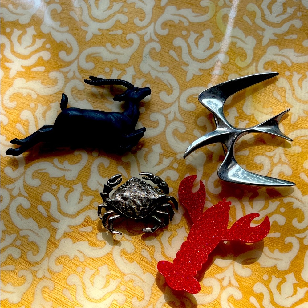 Animal Brooch Set in Silver and Red vintage
